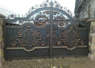 Кованые ворота в Ростове